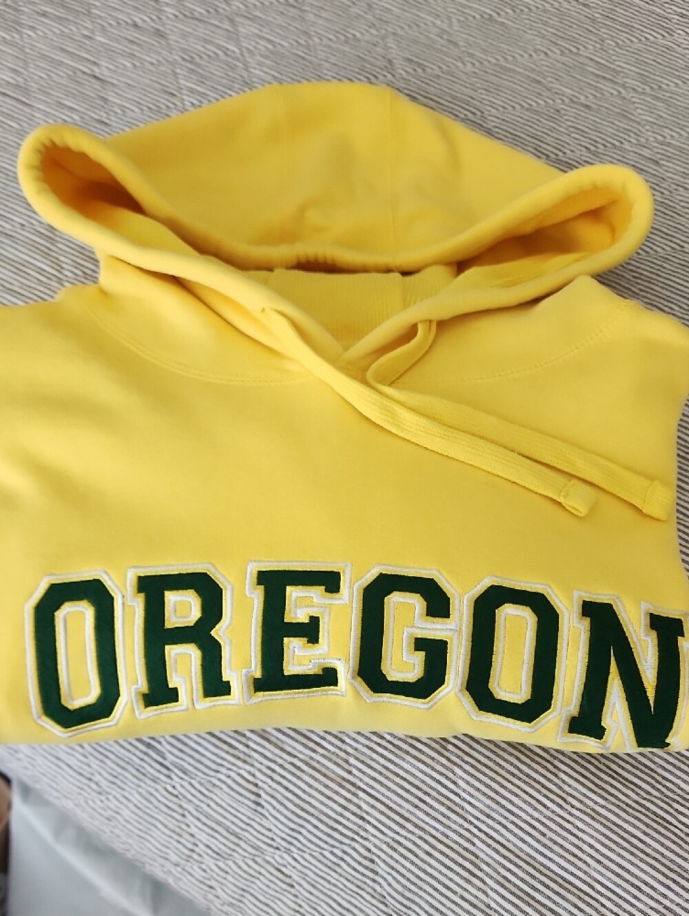 Oregon Men's Yellow Hoodie Sweatshirt with Logo - Picture 6 of 6